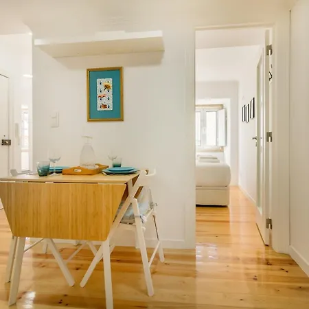 Апартаменти Amazing Castle Views In Historic Center