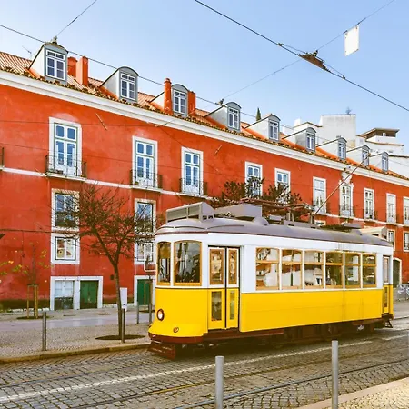 Amazing Castle Views In Historic Center Lisboa